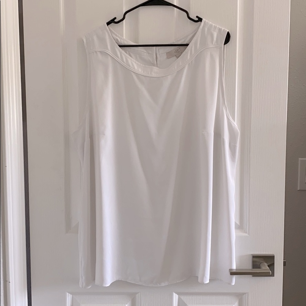 Loft Plus Sleeveless Blouse (20/22)